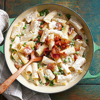 Creamy Stove-Top Alfredo with Bacon and Peas
