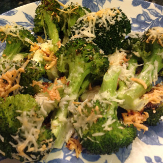 Crispy Parmesan Roasted Broccoli
