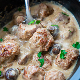 Crock Pot Meatballs with Creamy Mushroom Gravy