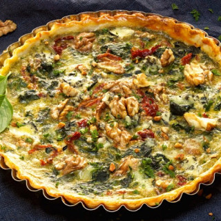 Crustless Spinach Quiche with Sun-Dried Tomatoes
