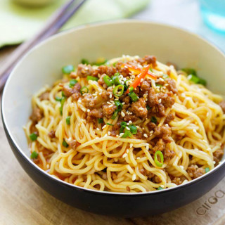 Dan Dan Noodles (Classic Sichuan Noodle Recipe)