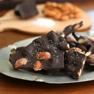 Dark Chocolate Sea Salt Almond Bark – Low Carb and Gluten-Free