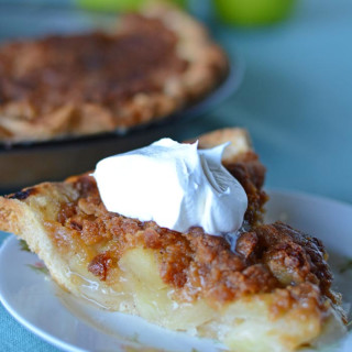 Delicious Apple Crumble Pie