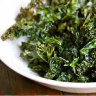 Delicious Healthy Homemade Kale Chips