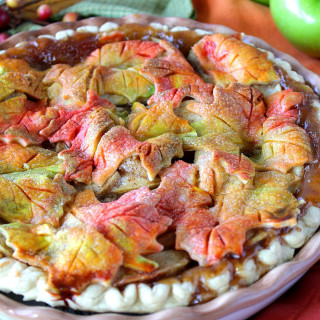 Delightfully Colorful Autumn Leaves Crusted Apple Pie