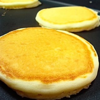 Early-Bird Buttermilk Pancakes
