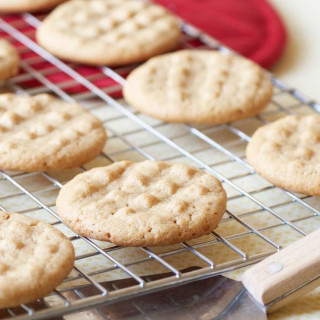 Easiest Peanut Butter Cookies Recipe