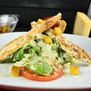 Easy &amp; Fast Chicken Caesar Salad Recipe