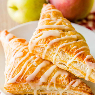 Easy Apple Turnovers (VIDEO)