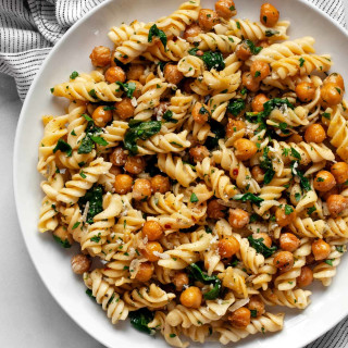 Easy Chickpea Pasta with Spinach