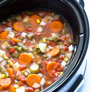 Easy Crock Pot Vegetable Soup