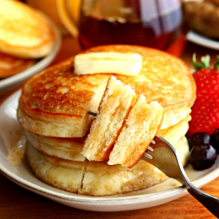 Easy Gluten-Free Pancakes {Dairy-Free &amp; Vegan Option}
