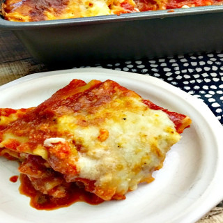 Easy Lasagna Recipe {Casserole Recipes}