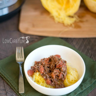Easy Spaghetti Squash and Meat Sauce