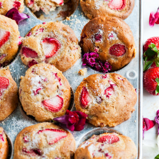 Easy Strawberry Rhubarb Muffins
