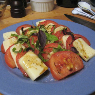 Easy Tomato-Basil-Mozzarella Salad