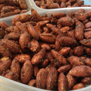 Fair-style Cinnamon Almonds