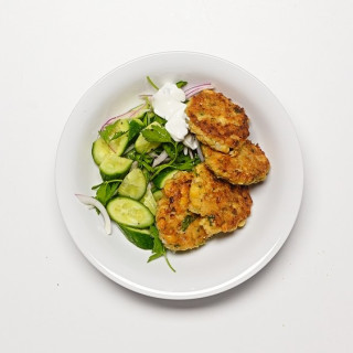 Falafel Fritters Bowl with Cucumbers and Yogurt Sauce