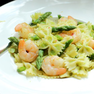 Farfalle Pasta with Prawn and Asparagus