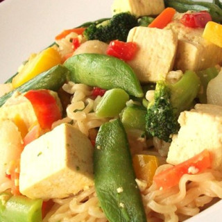 Fast and Easy Tofu Lo-Mein