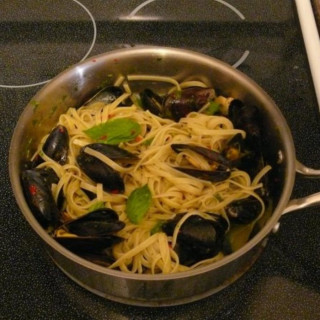 Fettucini with Mussels in a White Wine and Basil Oil Sauce