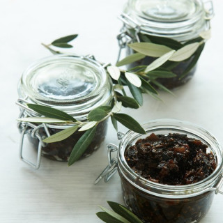 Fig and Olive Chutney