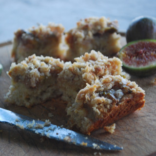 Fig Tray Bake Slices