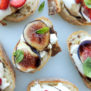 Figs and Strawberries with Burrata on Baguette