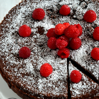 Flourless Chocolate Almond Torte | FoodieMamas