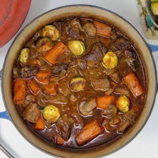 FRENCH-STYLE BEEF STEW WITH VEGGIES