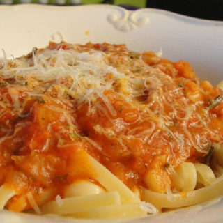 Fresh Tomato Sauce with Cheese