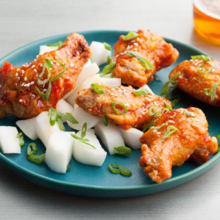 Fried Chicken Wings with Pickled Daikon