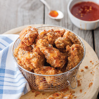 Fried Chicken Wings with Warm Spicy Honey