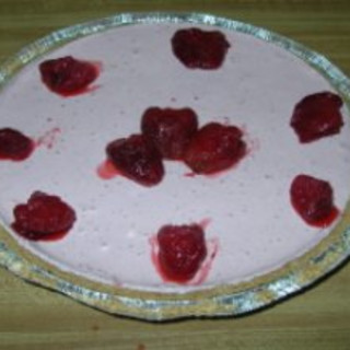 Frosty Strawberry Cream Pie