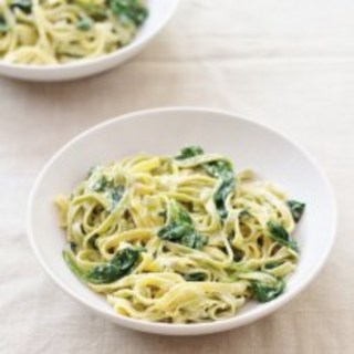 Gargano Pasta with Spinach and Blue Cheese Sauce
