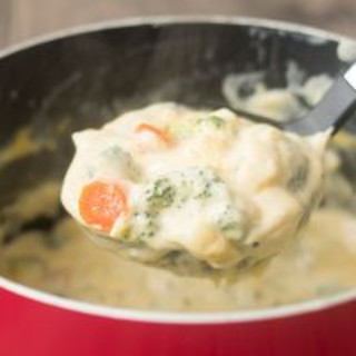 Garlic Broccoli Cheese Soup