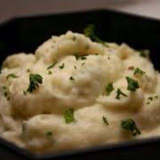 Garlic mashed potatoes with cauliflower 