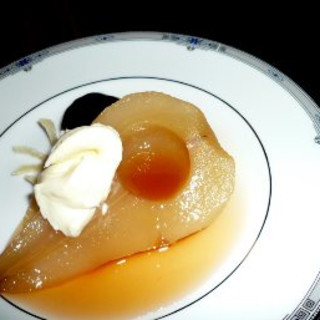 Ginger Poached Pears with Ginger Cream