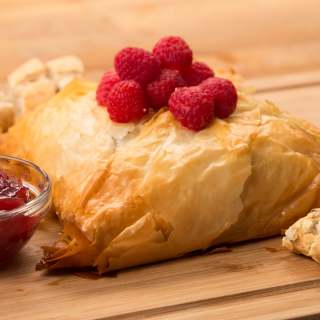 Gooey Baked Brie In Phyllo Dough Recipe by Tasty