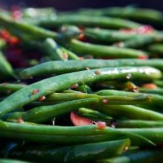 Green Beans with Garlic and Basil