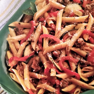 Ground Beef with Peppers and Pasta