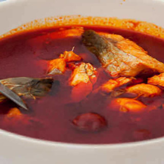 Halászlé - Hungarian Fisherman's Soup