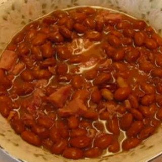 Ham-seasoned Soup Beans