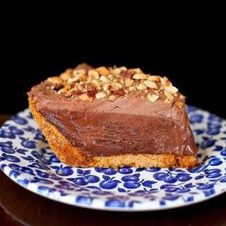 Hazelnut Chocolate Cream Pie Using Frangelico
