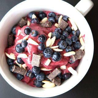 Healthy Bowl: Berry Galore