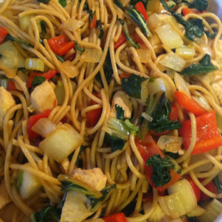 Healthy Chicken Stir Fry with Noodles