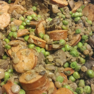 Healthy lentils with spicy chicken sausage and mushrooms 