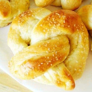 Homemade Chewy Soft Pretzels