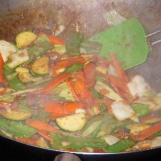 Hot and Sour Stir-Fried Vegetables (Pad Pak Priew Waan)