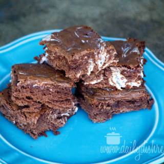 Hot Chocolate Brownies with Marshmallow #SweetEatsHolidayTreats